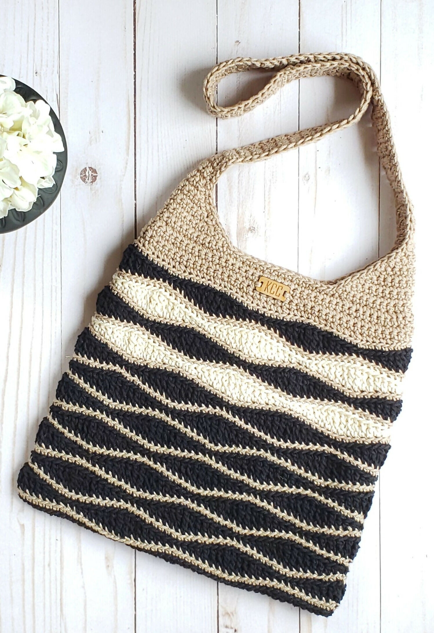 Spectator Shoulder Bag (Crochet)