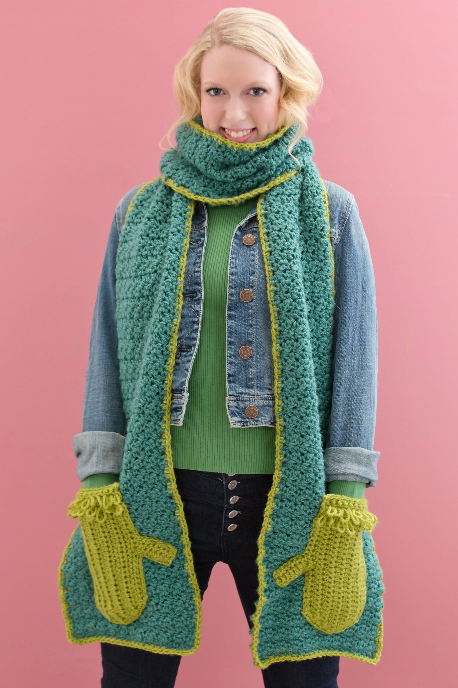 Jiffy Mitten Scarf (Crochet)