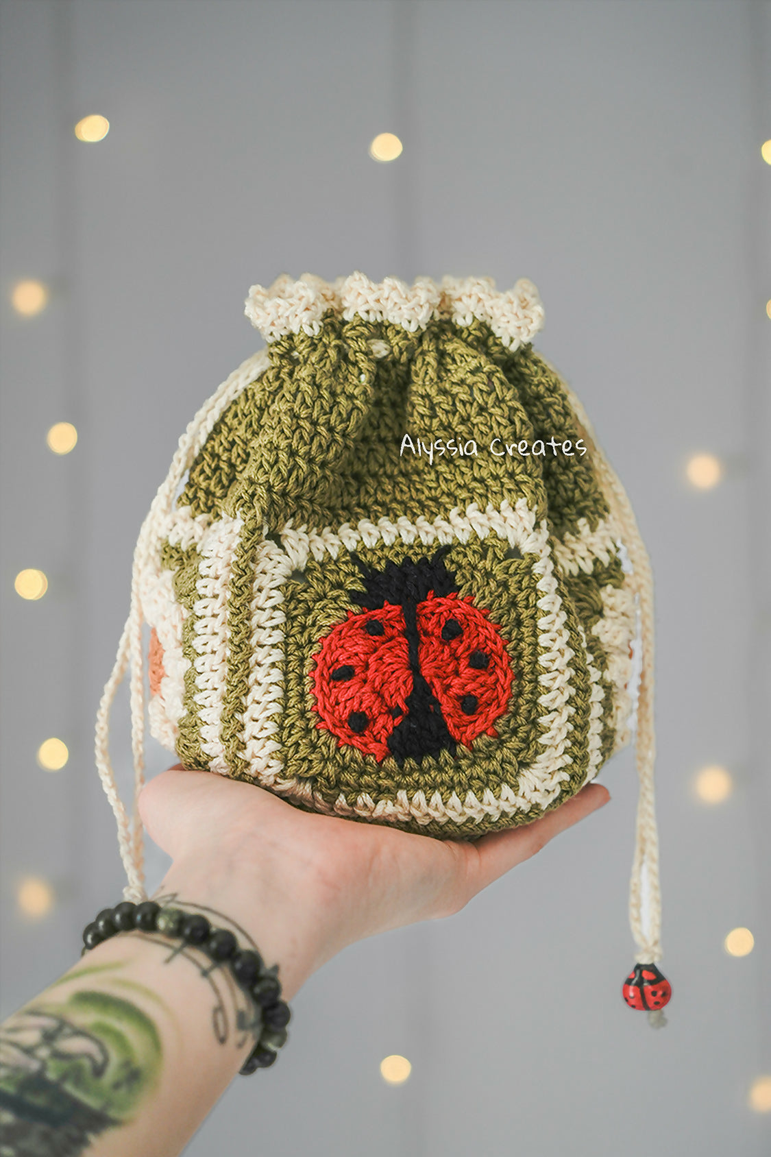Ladybug and Daisy Drawstring Pouch (Crochet)